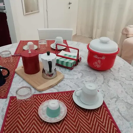 Rosso Quintino Apartament