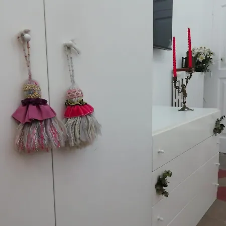 Rosso Quintino Apartman Bari